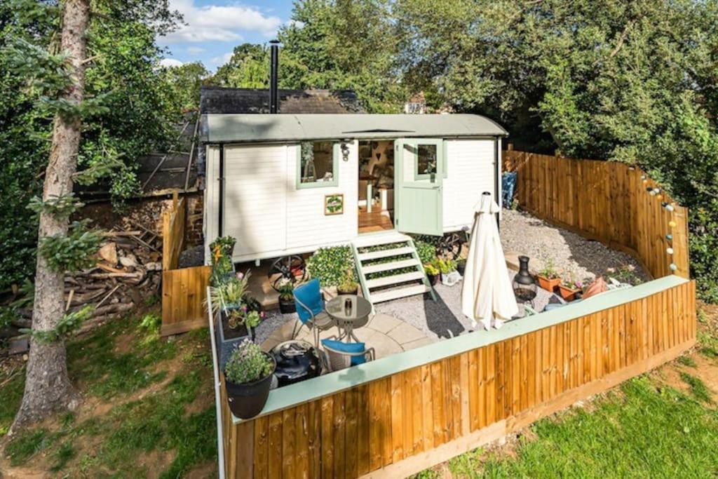 Spinney Retreats - 2 X Unique Shepherds Huts Dog Friendly นอร์ทแธมป์ตัน ภายนอก รูปภาพ